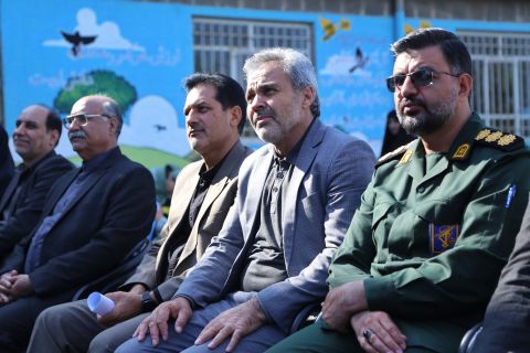 همزمان با سراسر کشور زنگ عاطفه ها در مدارس استان کرمان نواخته شد 1403/07/11