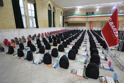 برگزاری رزمایش توزیع  800 بسته لوازم التحریر بین دانش آموزان مددجوی کرمانی 1403/08/23