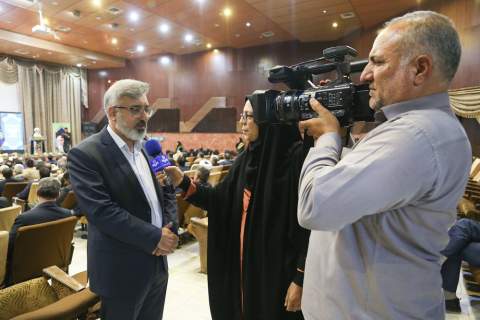 برگزاری همایش تجلیل از خیریه‌ها و تشکل‌های مردمی استان کرمان 1403/02/19